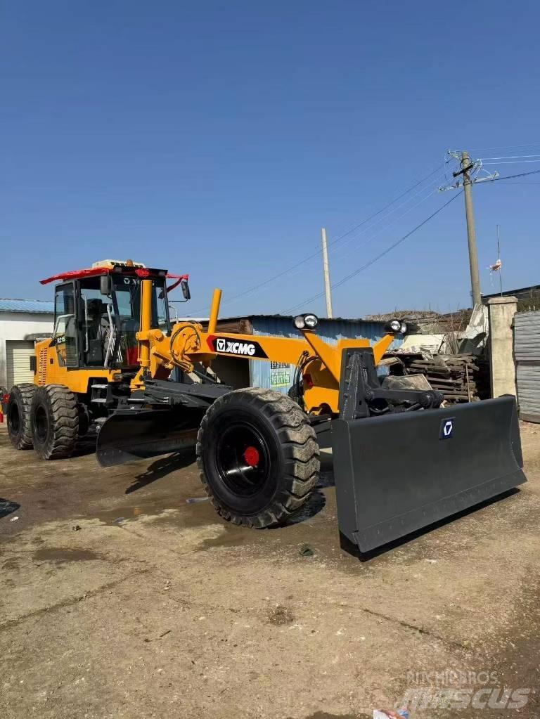 XCMG GR 2153 Грейдеры