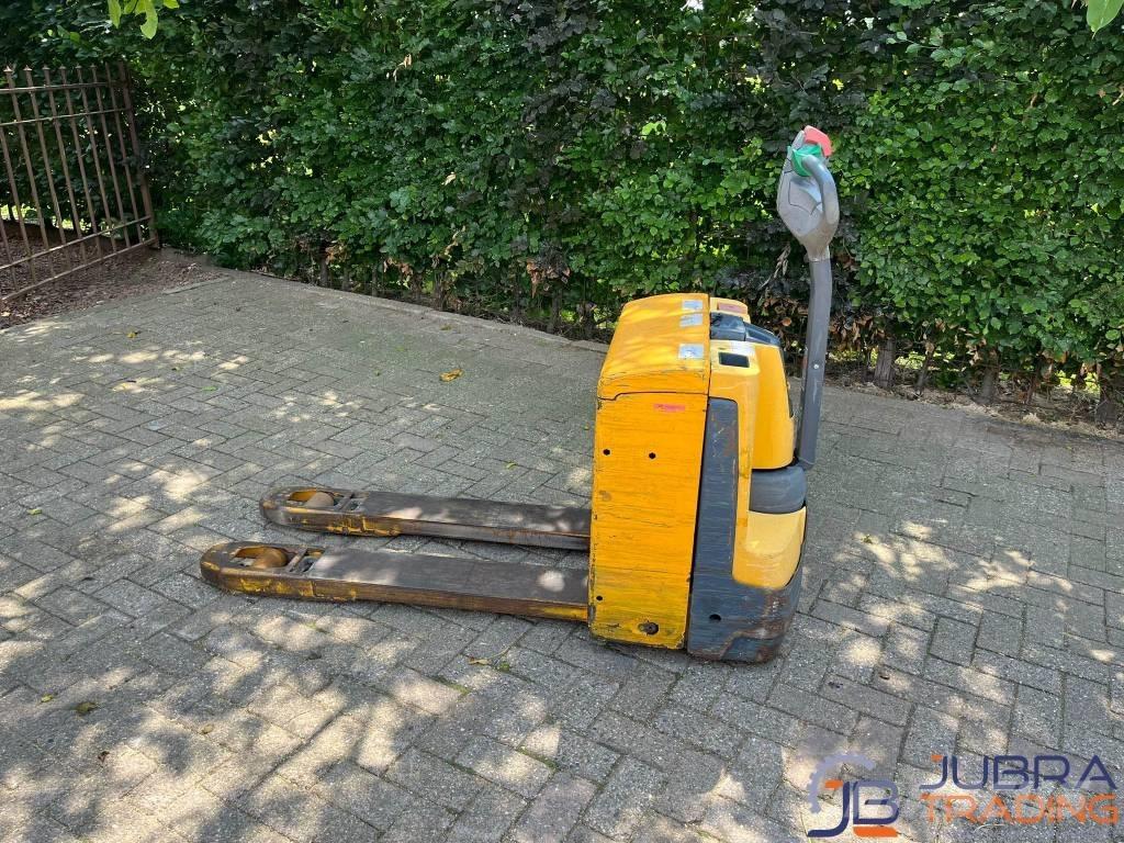 Jungheinrich EJE 118 Ручные штабелёры с электроподъёмом