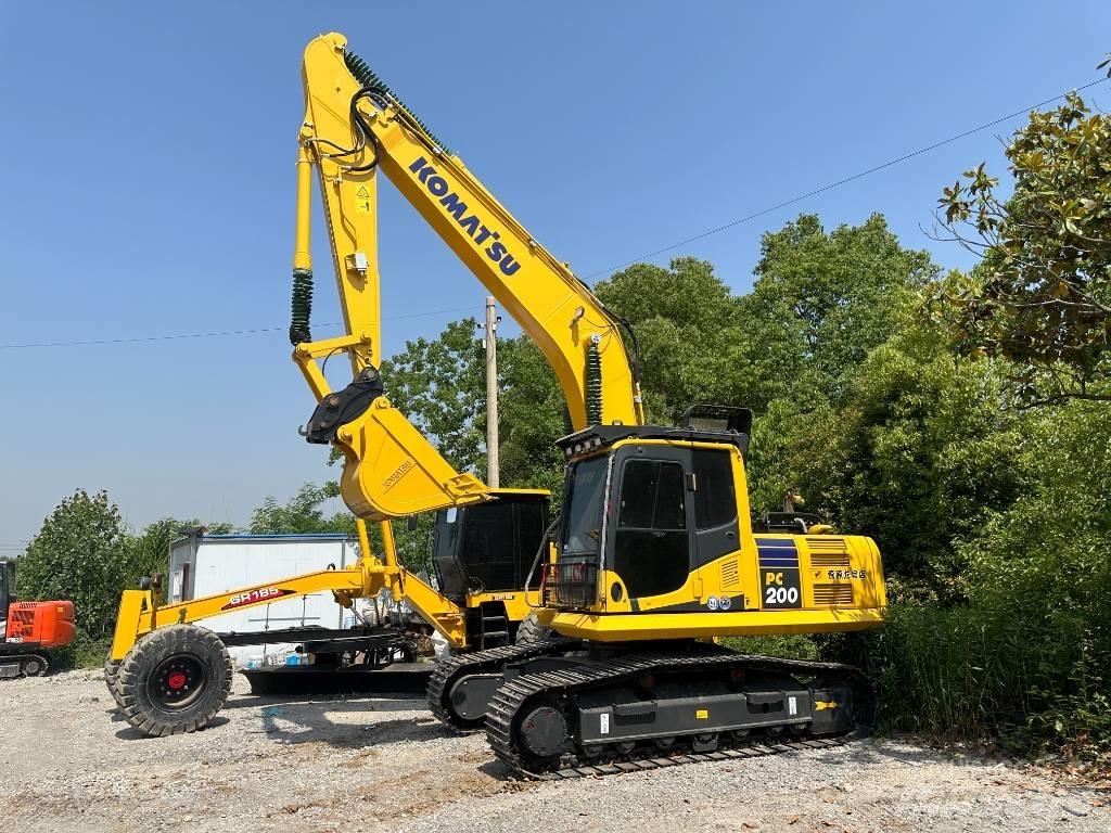 Komatsu PC200-8 Гусеничные экскаваторы