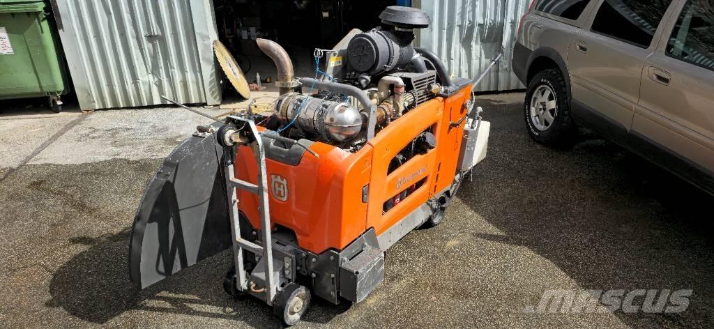Husqvarna fs7000 Траншеекопатели