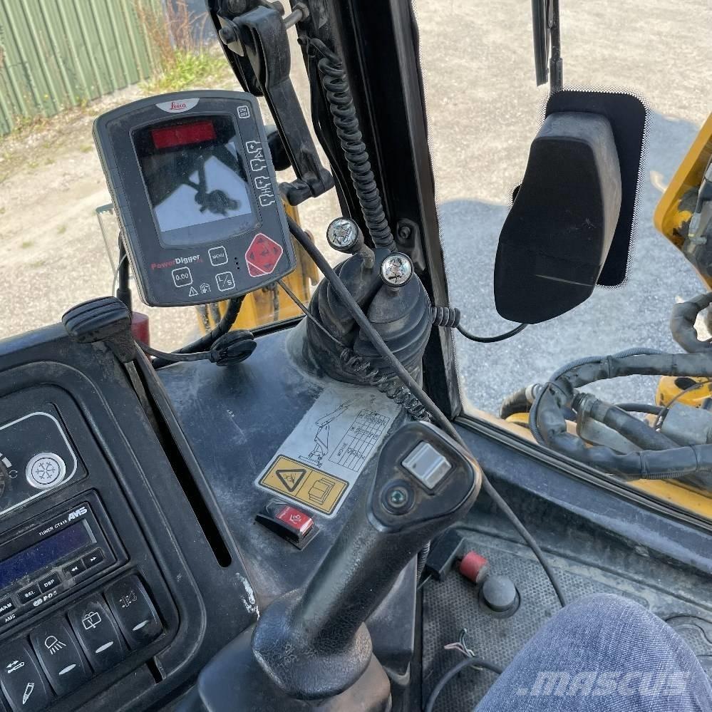 JCB 4 CX Экскаваторы-погрузчики