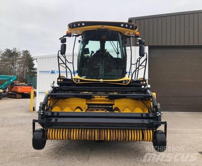 New Holland FR780 Самоходные кормоуборочные комбайны