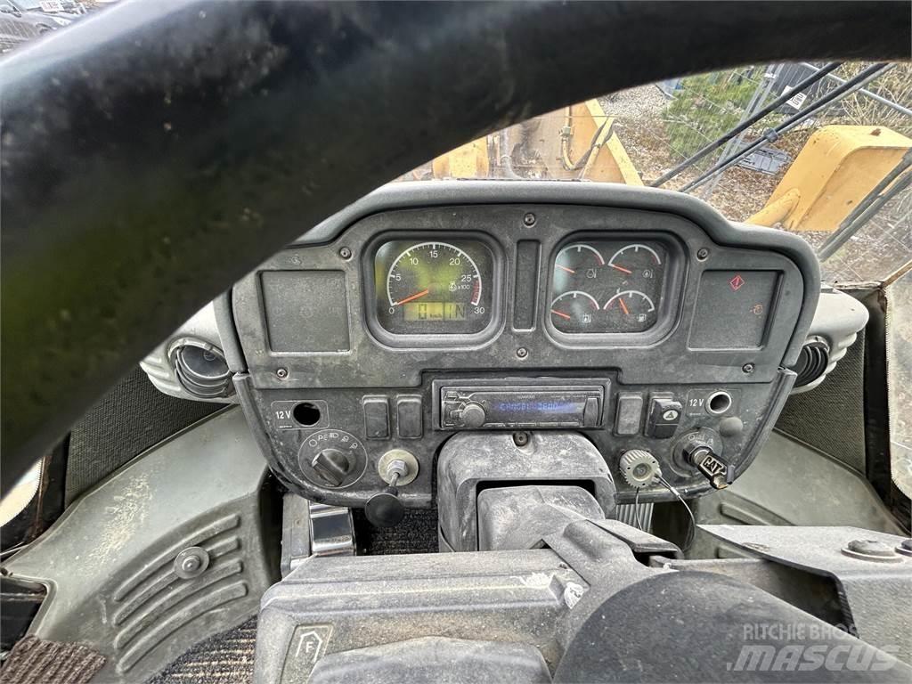 CAT 962H Фронтальные погрузчики