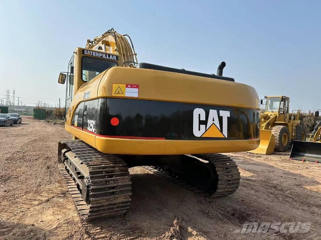 CAT 325 CL Гусеничные экскаваторы