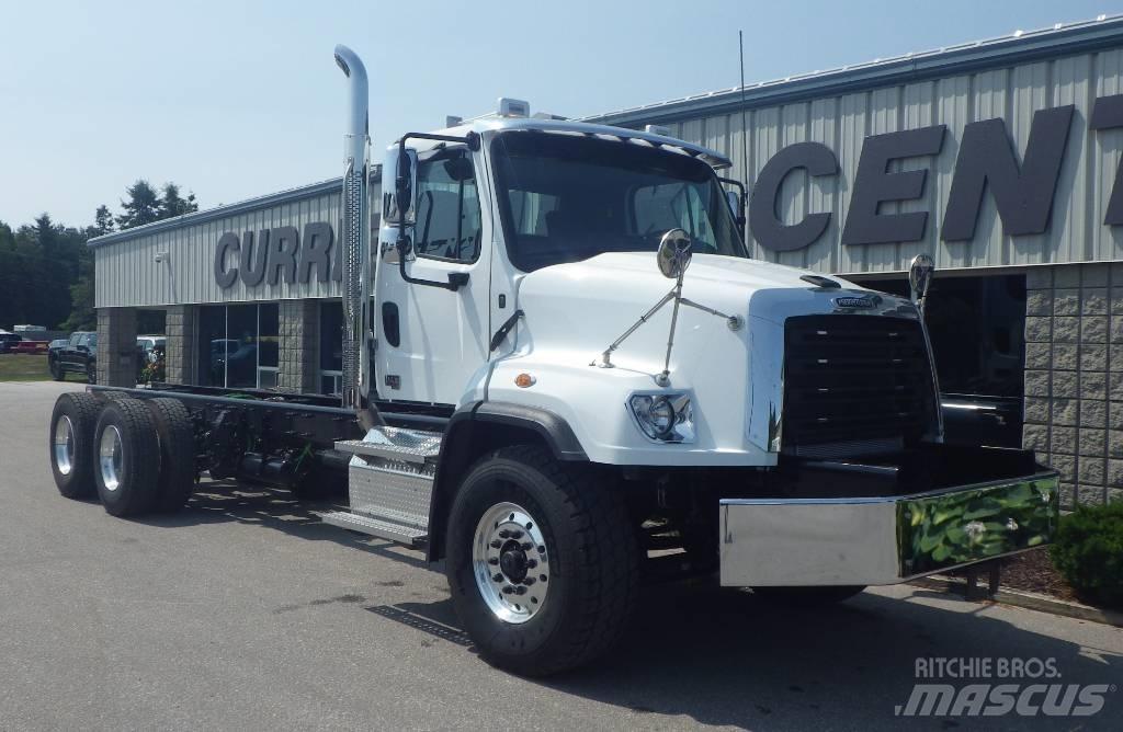 Freightliner 114 SD Шасси с кабиной
