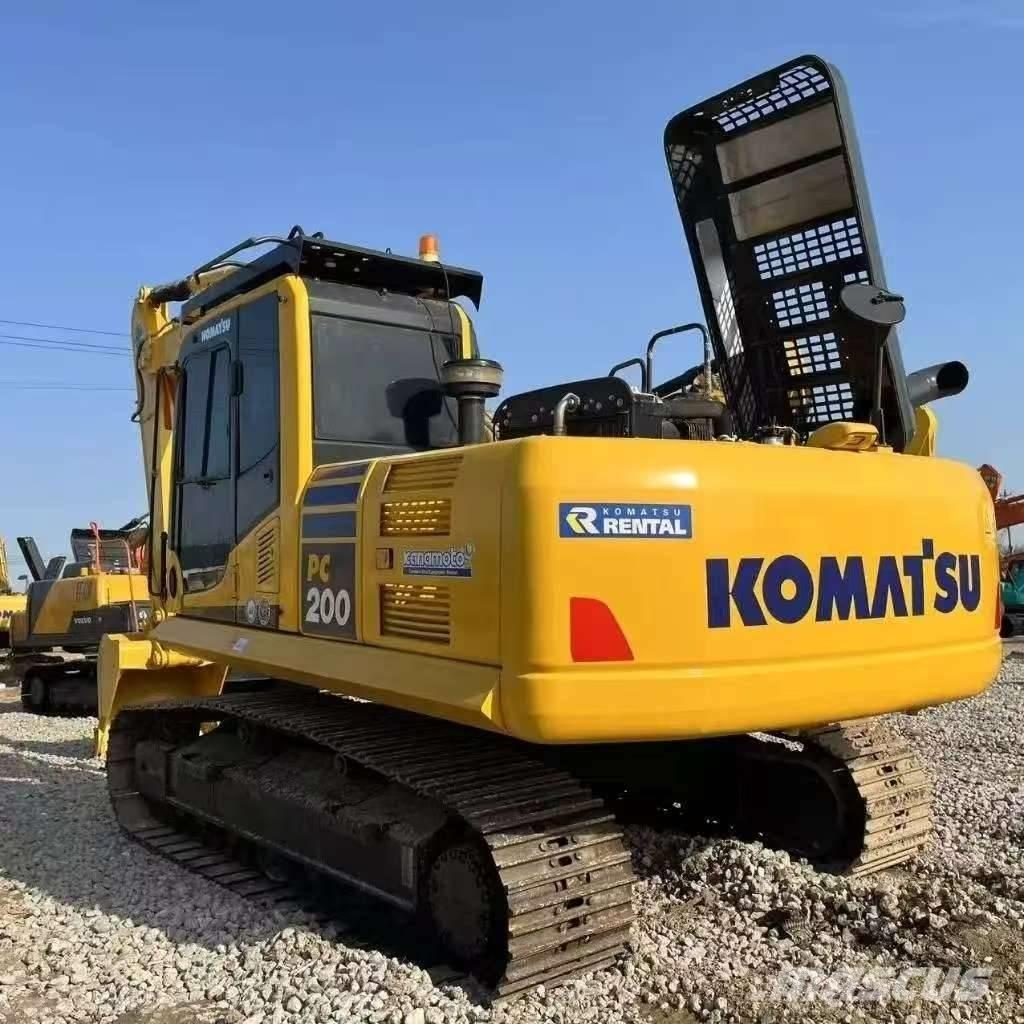 Komatsu PC 200 Гусеничные экскаваторы