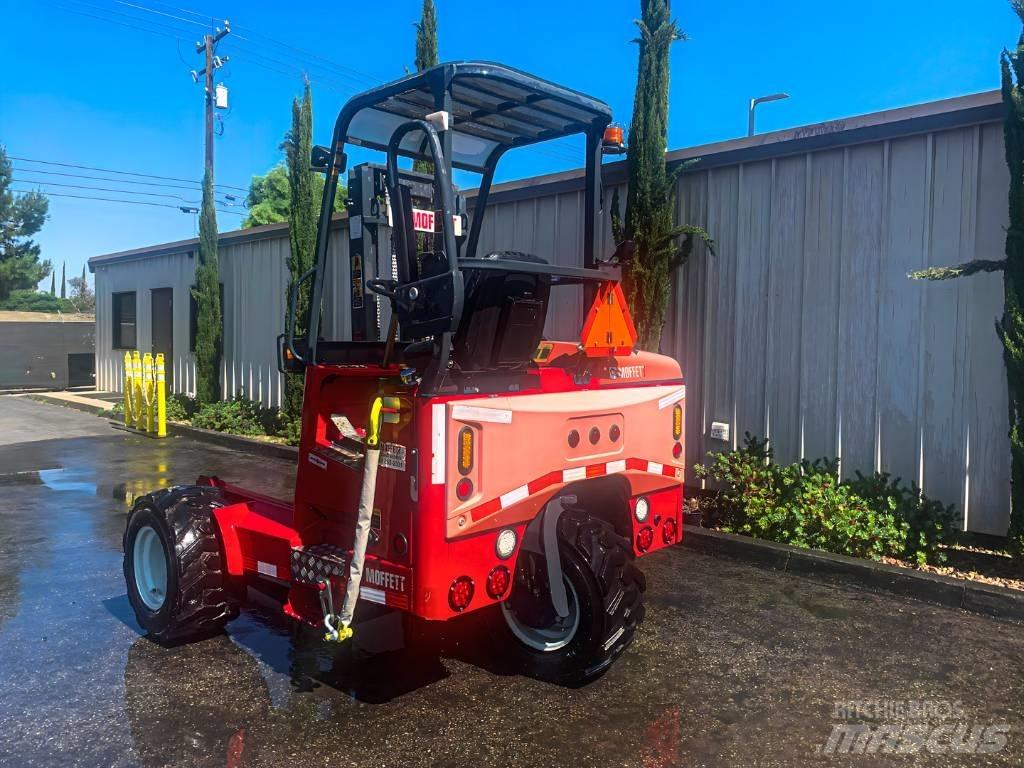 Moffett M55 Прицепные вилочные погрузчики