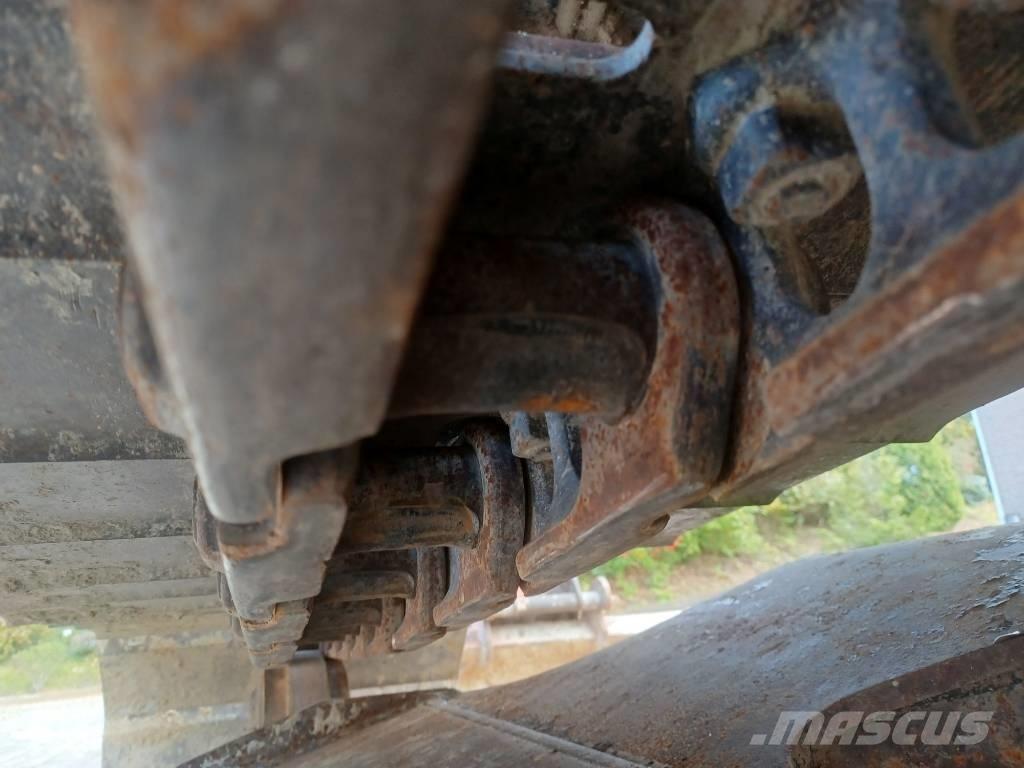 Hitachi ZX 135 US-6 Гусеничные экскаваторы
