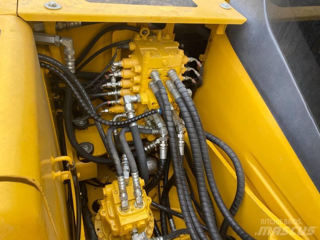 Komatsu 110LC-7 Гусеничные экскаваторы