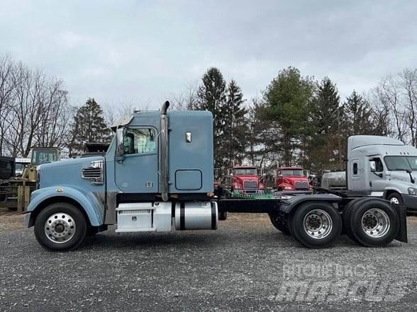 Freightliner 122SD Седельные тягачи