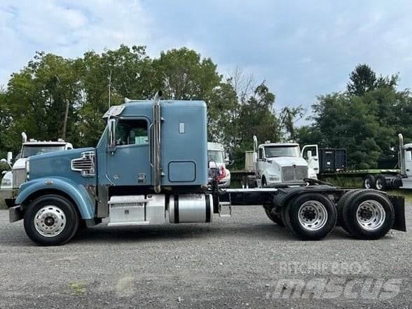 Freightliner 122SD Седельные тягачи