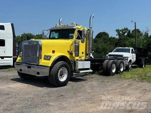 Freightliner FLD120 Шасси с кабиной
