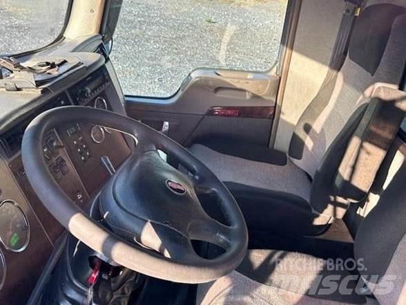 Kenworth T370 Грузовики-Самосвалы