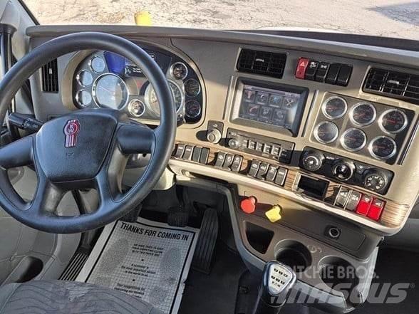 Kenworth T680 Седельные тягачи