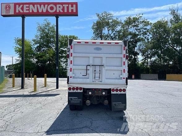 Kenworth T800 Грузовики-Самосвалы