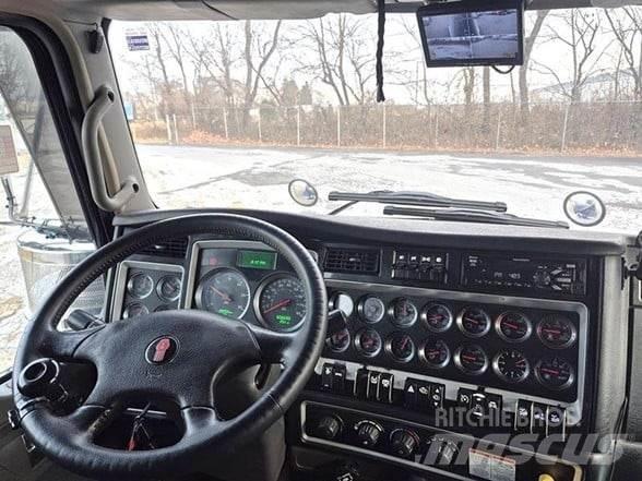 Kenworth T800 Грузовики-Самосвалы