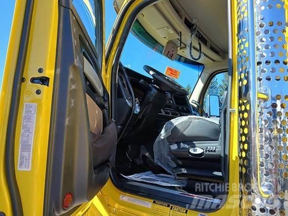 Kenworth T880 Грузовики-Самосвалы