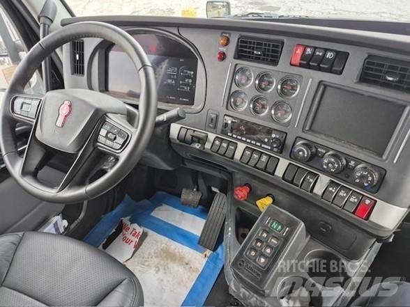 Kenworth T880 Грузовики-Самосвалы