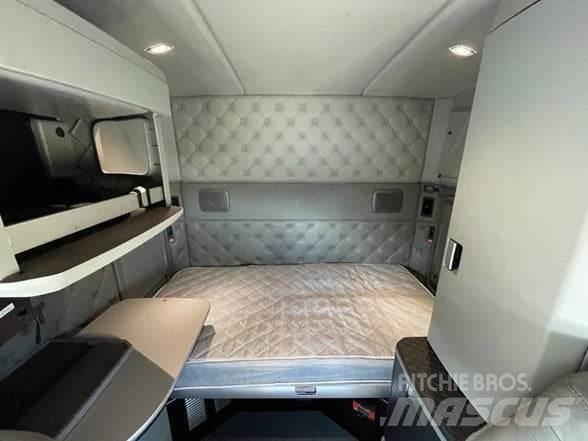 Kenworth T880 Седельные тягачи