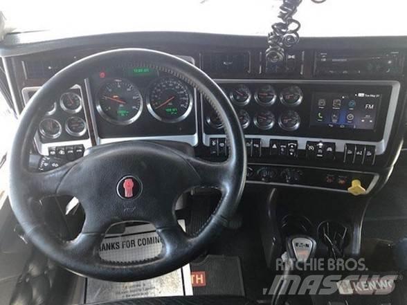 Kenworth W900B Грузовики-Самосвалы
