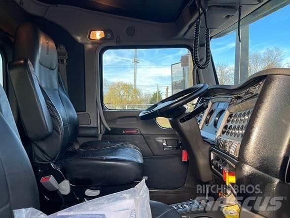 Kenworth W900B Грузовики-Самосвалы