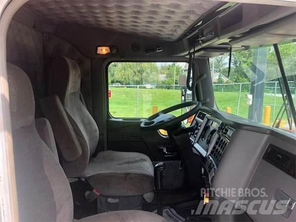Kenworth W900B Седельные тягачи