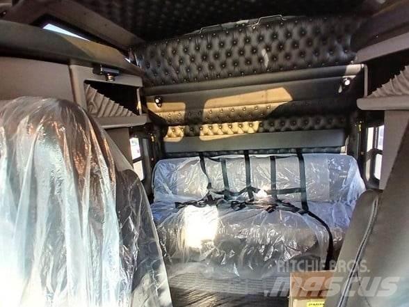 Kenworth W900L Седельные тягачи