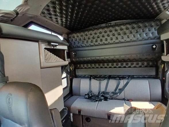 Kenworth W900L Седельные тягачи
