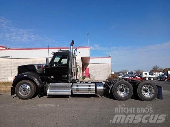 Kenworth W990 Седельные тягачи