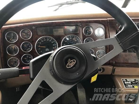 Mack CL733 Седельные тягачи
