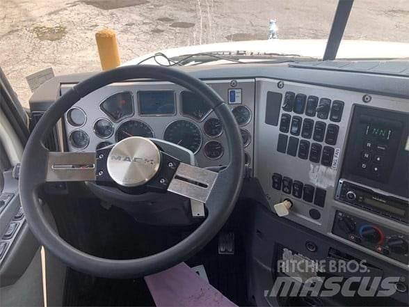 Mack GRANITE GU713 Мусоровозы