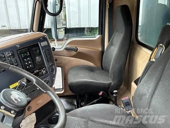 Mack GRANITE GU713 Грузовики-Самосвалы