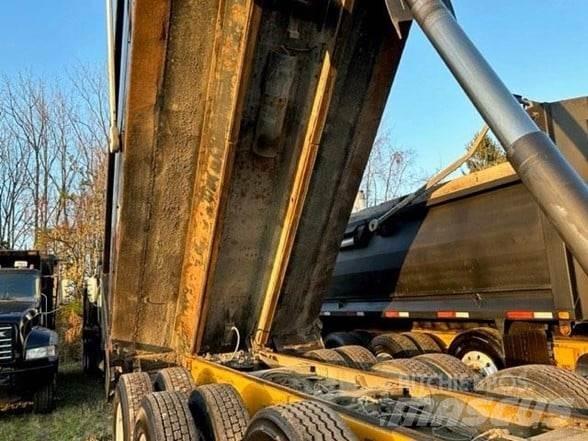 Mack GRANITE GU713 Грузовики-Самосвалы
