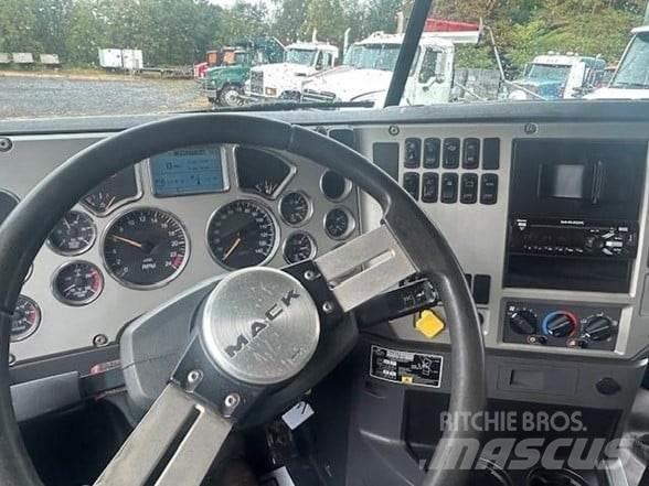 Mack GRANITE GU713 Грузовики-Самосвалы