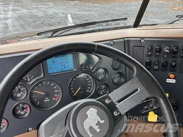 Mack GRANITE GU713 Грузовики-Самосвалы
