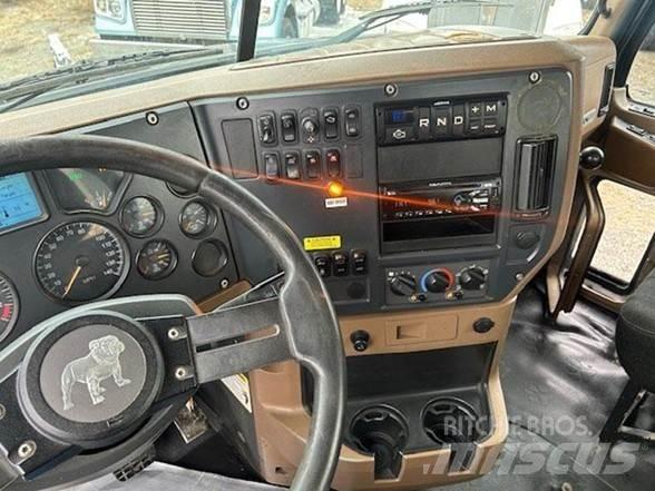 Mack GRANITE GU713 Грузовики-Самосвалы