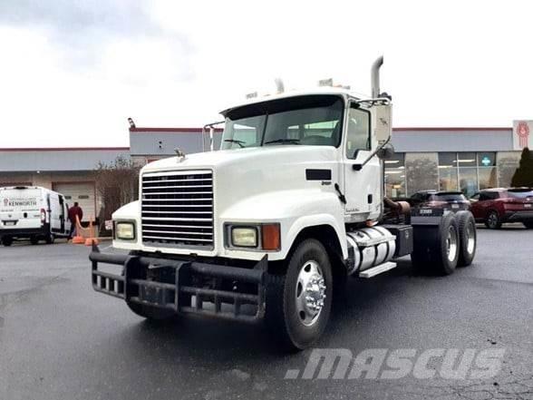 Mack PINNACLE CHU613 Седельные тягачи