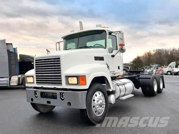 Mack PINNACLE CHU613 Седельные тягачи