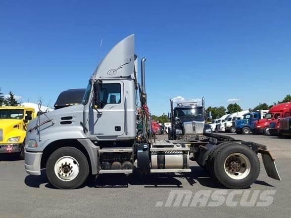 Mack PINNACLE CXU612 Седельные тягачи