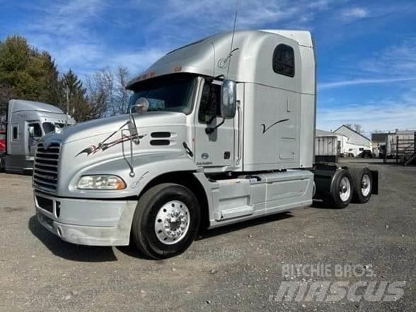 Mack PINNACLE CXU613 Седельные тягачи