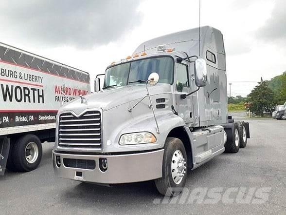 Mack PINNACLE CXU613 Седельные тягачи