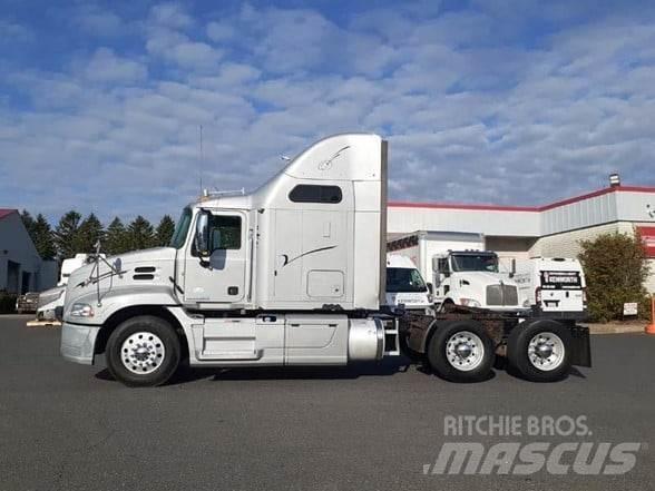 Mack PINNACLE CXU613 Седельные тягачи