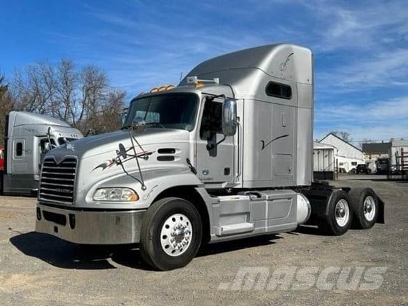 Mack PINNACLE CXU613 Седельные тягачи
