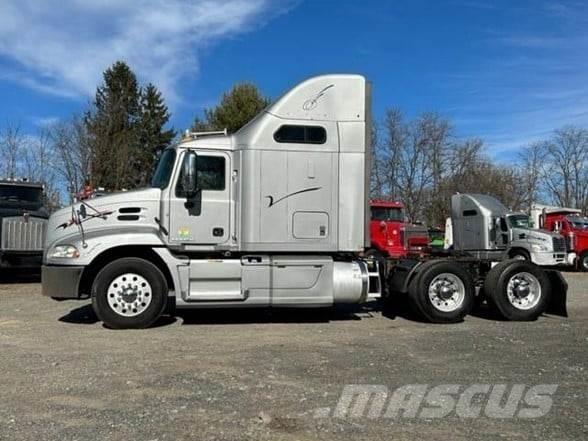 Mack PINNACLE CXU613 Седельные тягачи