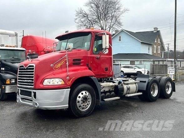 Mack PINNACLE CXU613 Седельные тягачи