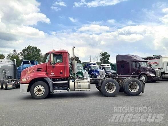 Mack PINNACLE CXU613 Седельные тягачи