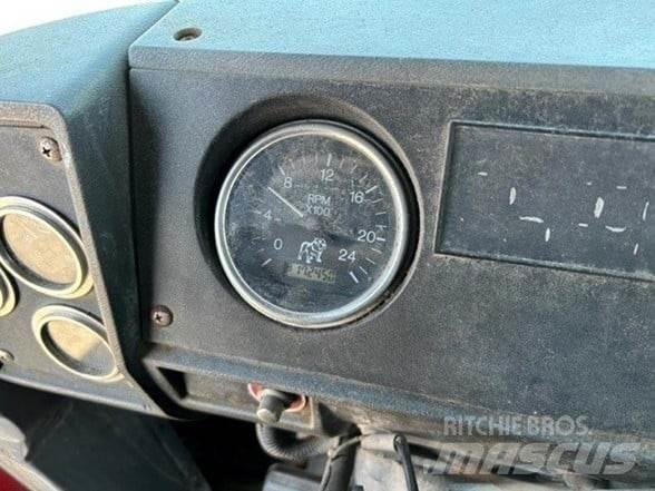 Mack RD688S Грузовики-Самосвалы