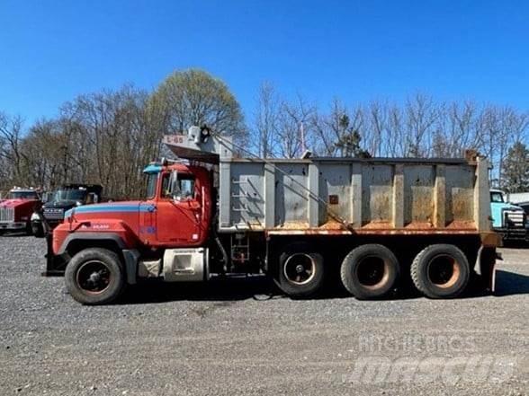 Mack RD688S Грузовики-Самосвалы