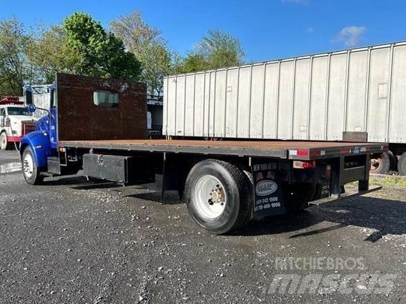 Peterbilt 330 Грузовики-платформы/боковая разгрузка