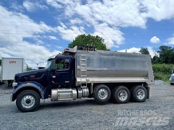Peterbilt 567 Грузовики-Самосвалы